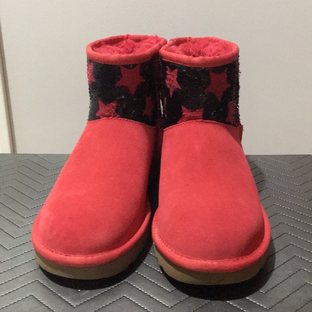 UGG Classic red Mini Sequin Stars ankle Boots US7